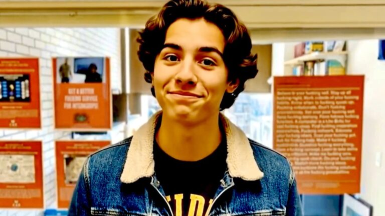 Incubating skills for a creative economy is the mission of ECO-STAR North, a program dedicated to Arts, Creative, and Climate Entrepreneurship. We support this vision through a powerful combination of community-based participatory research, interdisciplinary artistic practice, and applied AI research.