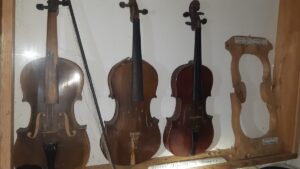 Did you know that Dyment once had a violin Maker? His name was Herman Jensen, and he was active in the 1920s. We saw some of the violins he made at the Dyment Museum.