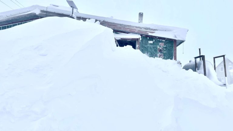 Snowdrifts rise nearly to the rooftops in Arviat after a multi-day blizzard swept through the community. Residents are now hard at work clearing paths and driveways, shovels in hand. For many, it’s just another typical winter clean-up in Nunavut.