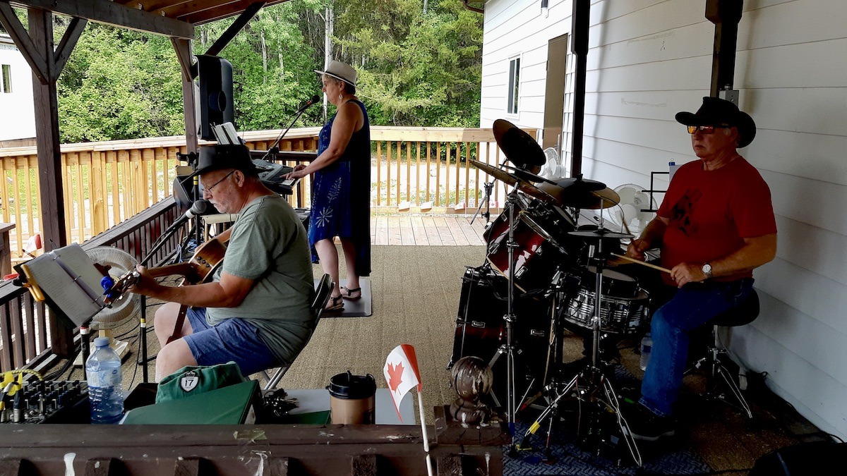 Country Twist truly made Canada Day special at the Dyment Recreation Hall, filling the air with vibrant music. The talented trio of Gerry McArthur, Tanya McArthur, and Maurice Betournay played to a packed audience, providing a lively soundtrack for a day of dancing and fun. Their performance was a highlight, contributing significantly to the celebratory atmosphere that brought the community together