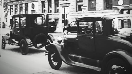 I took this shot on Donald Street, when they were filming a tv series. I thought it would be really cool to try and turn it into an old-looking picture.